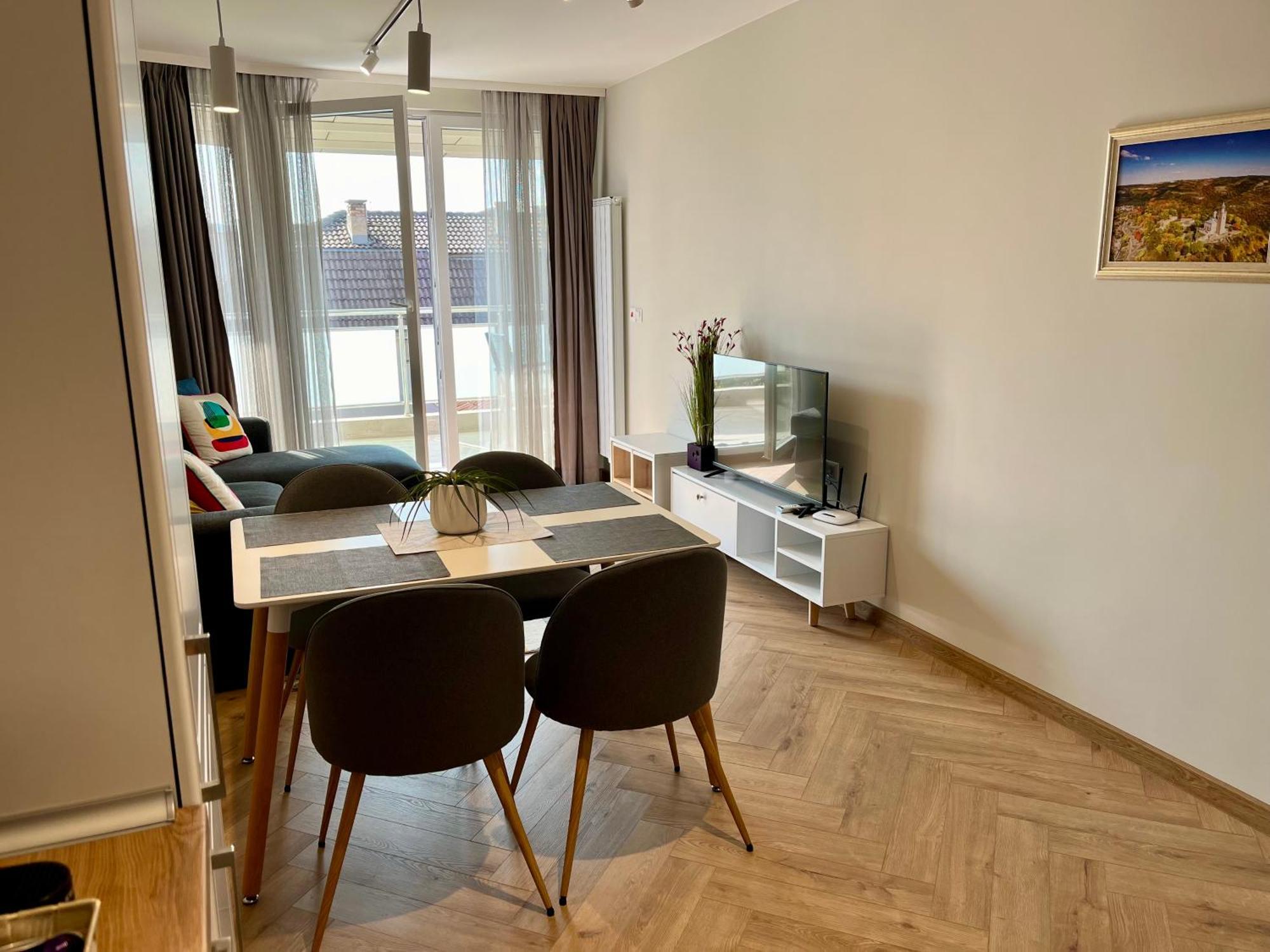 Parkcentral Luxury In City Center 7 Veliko Tarnovo Exterior photo